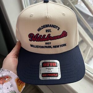 NWT Hildebrandts red and navy hat belmont Saratoga race track